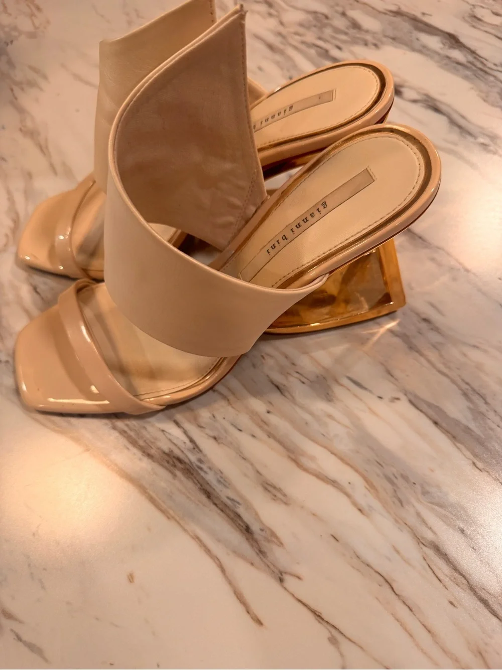 Gianni Bini Paityn Leather Architectural Detail Wedge Heels Size 10 - Picture 4 of 5